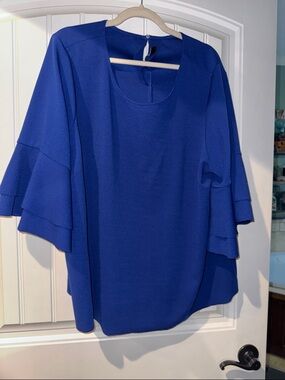 Lane Bryant 26/28 Bell Sleeve